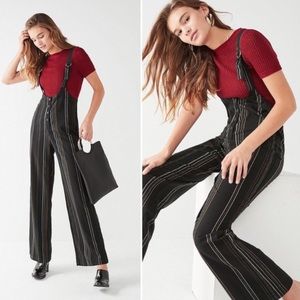 URBAN OUTFITTERS OVERALLS